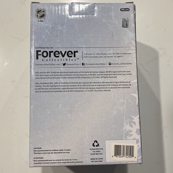 Boston Bruins Snowman - Picture 3 of 3